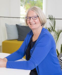 Kouluttaja Liisa Murto.