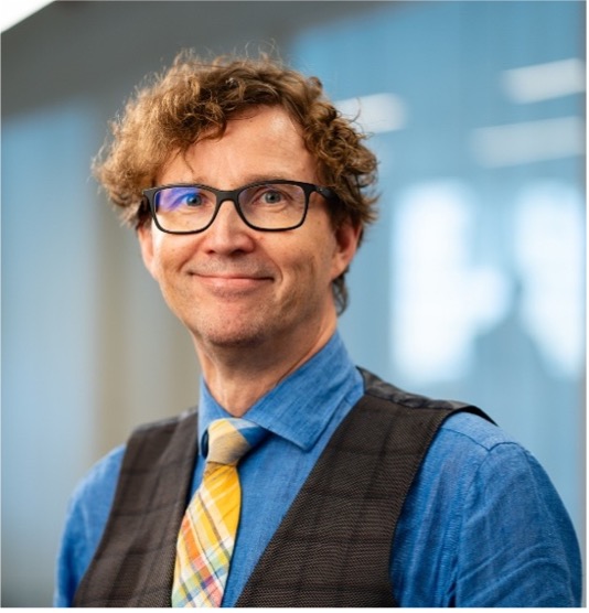 Kirjailija Antti Leikas