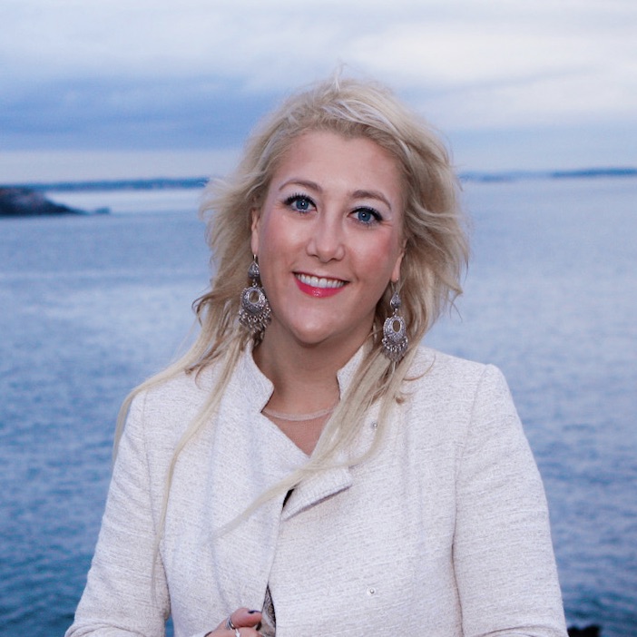 Kirjailija Julie Johnson